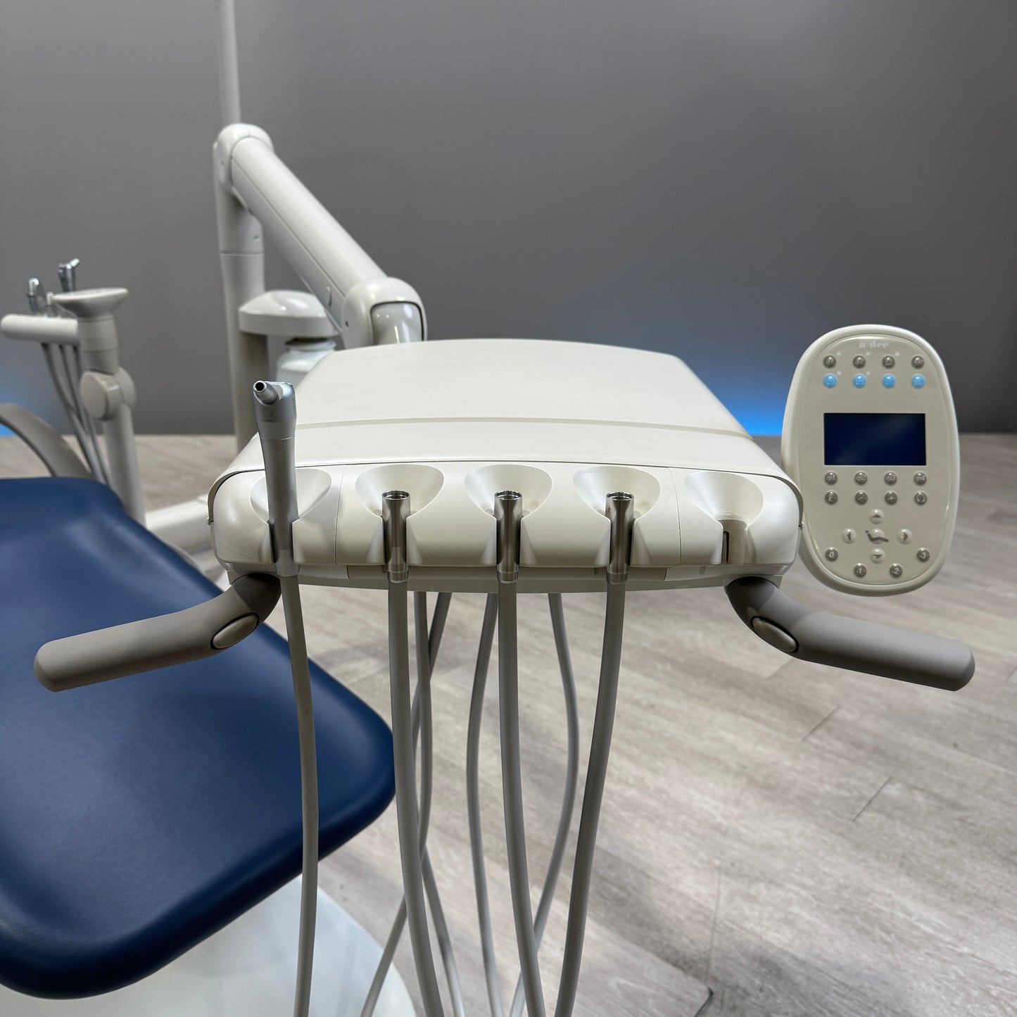 A‑dec 511R/532R Dental Chair Package